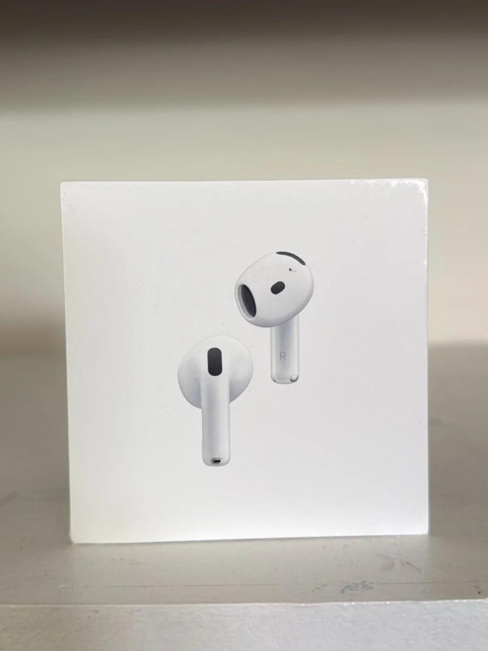 AirPods 4 active noise cancellation